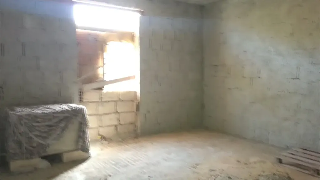 Toad - Under Construction House with Terrace in Avola