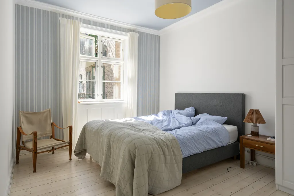 Chambres - Classic Flat with Light near Reunification Square