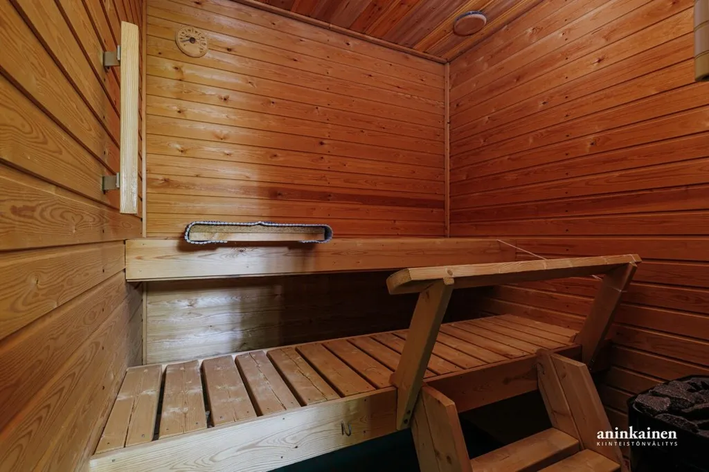 Toad - Traditional Cottage with Sauna in Countryside