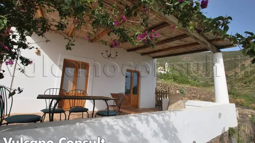 Terrazza - Rustic Studio with Panoramic Sea View in Lipari