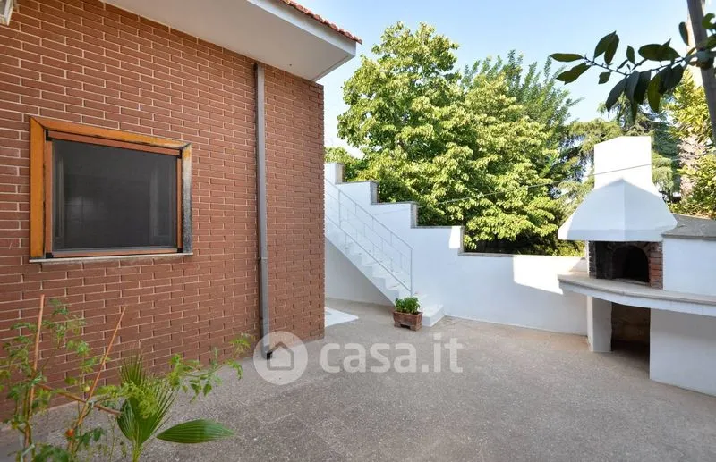 Terrazza - Modern Villa with Garden in Torricella