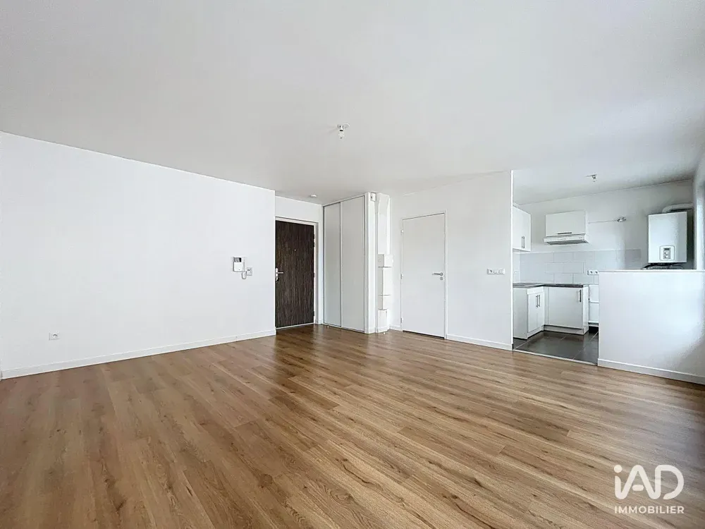Elutuba - Modern Studio with Lift in Reims