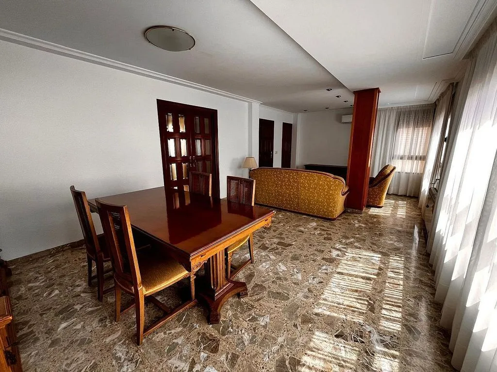 Söögituba - South-Facing Flat with Garden in Tavernes de la Valldigna