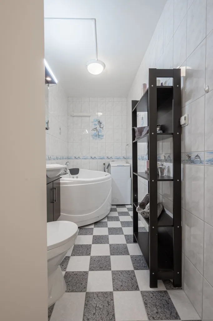 Bagni - Modern Flat with Balcony in Vindfället