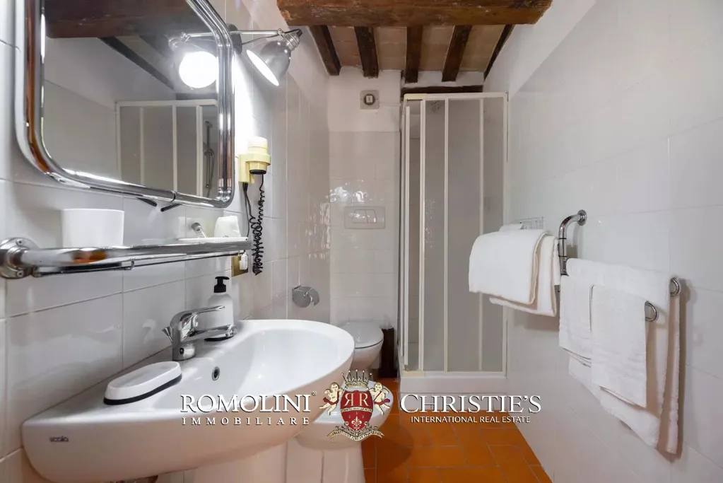 Vannitoad - Historic Estate with Castle in Umbria