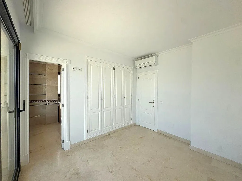 Pièces - Duplex with Terrace in El Molinar, Palma