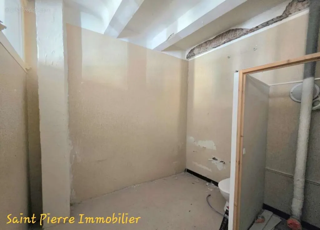 Salles de bain - Complexe d'Appartements de Luxe avec Piscine à Martigues