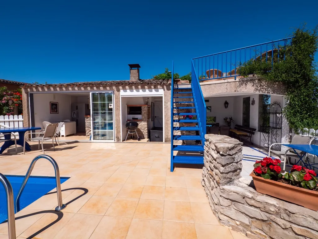 Piscine - Maison avec Vue Montagnes et Piscine à Bédarieux