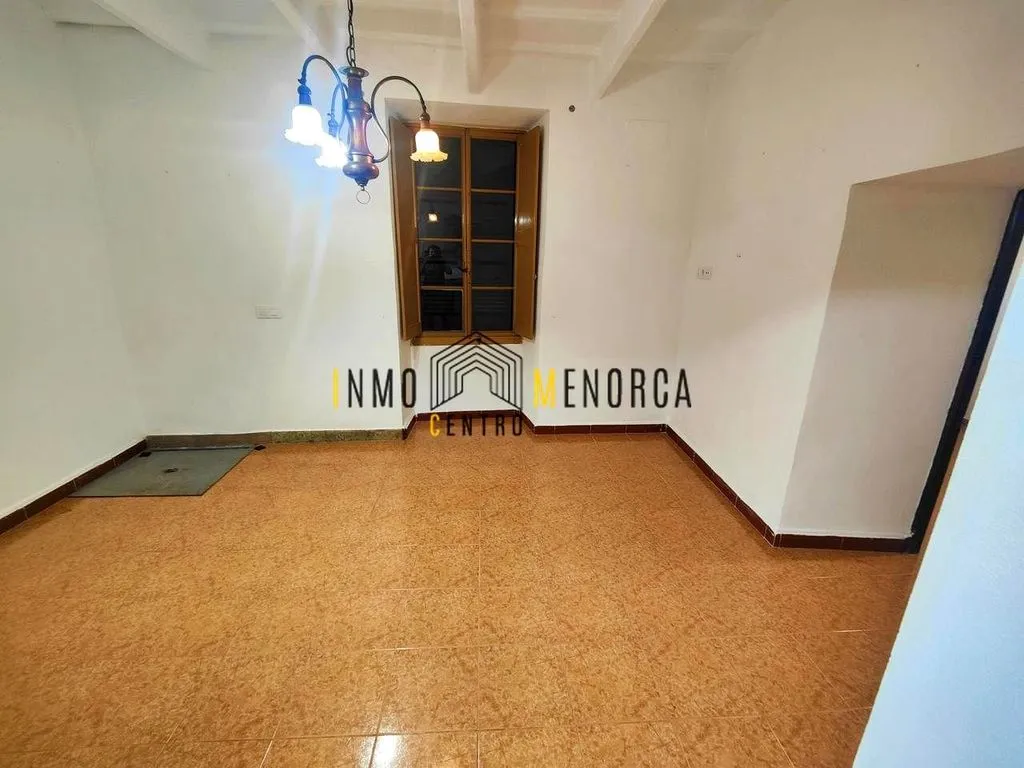 Pièces - Semi-Renovated Villa in Ciutadella's Old Town