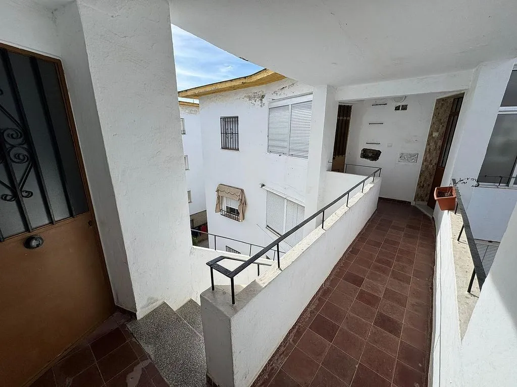 Rõdu - 1-Bedroom Flat with Terrace in Écija