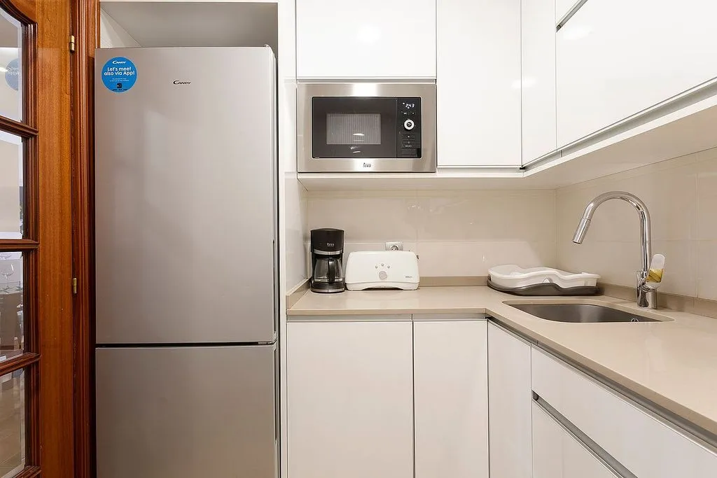 Cuisine - 3-Bedroom Apartment with Views in Barcelona