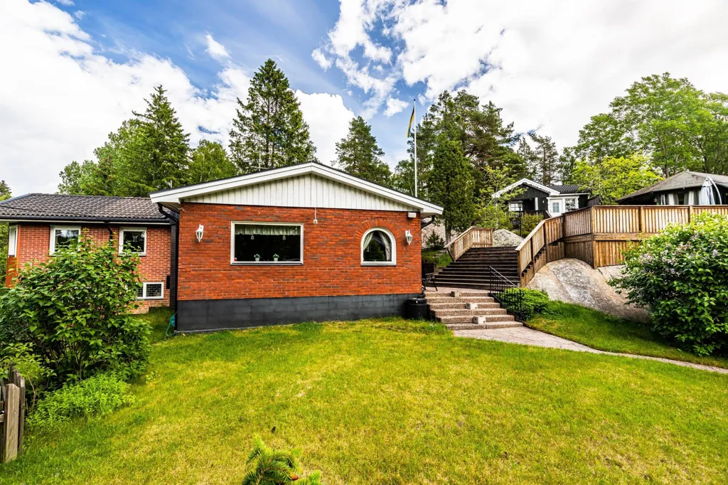 Aed - Insulated Villa with Garden in Haninge