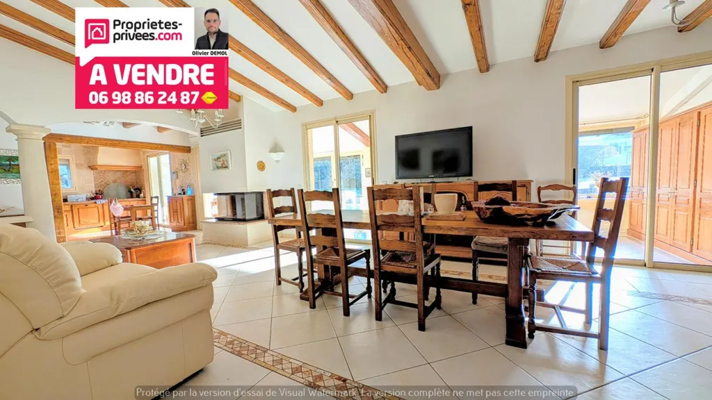 Salle à manger - Propriété en Deux Habitations avec Piscine à Montauroux