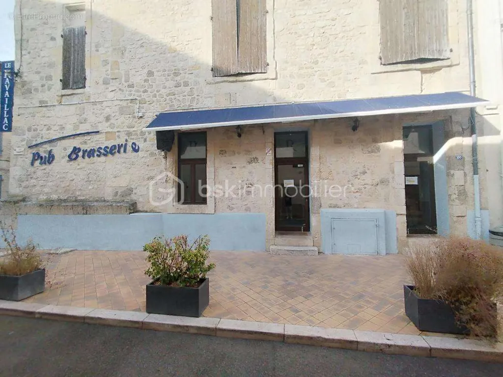 Exterior - Rental Building with Bar-Restaurant in Nérac