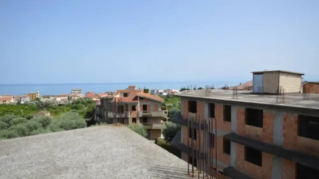 Balcone - Panoramic Multi-Level Building in Trebisacce