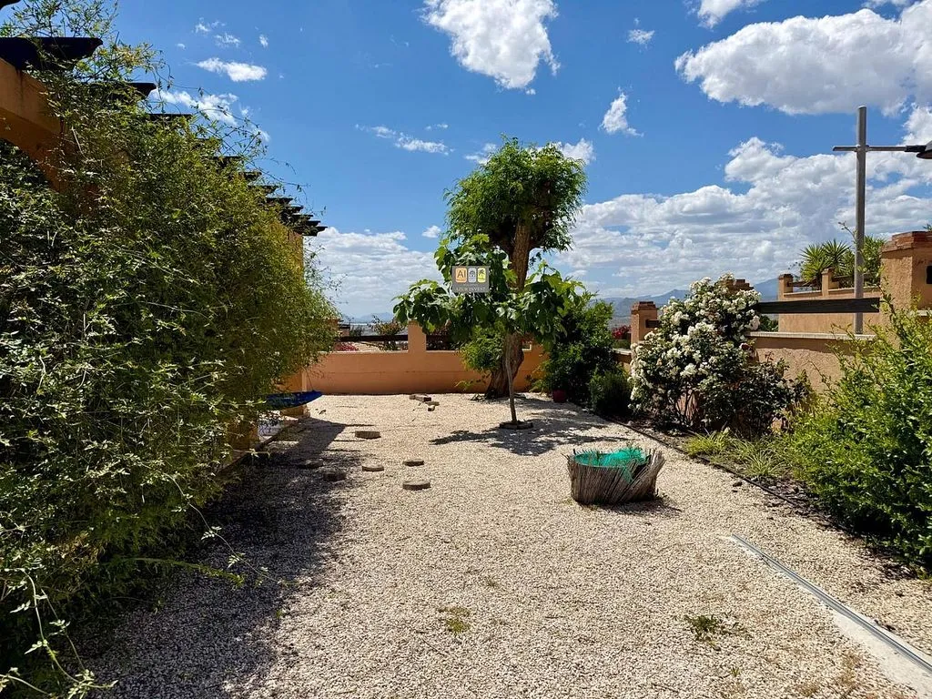 Aed - Chalet with Private Pool in Bonalba Urbanisation
