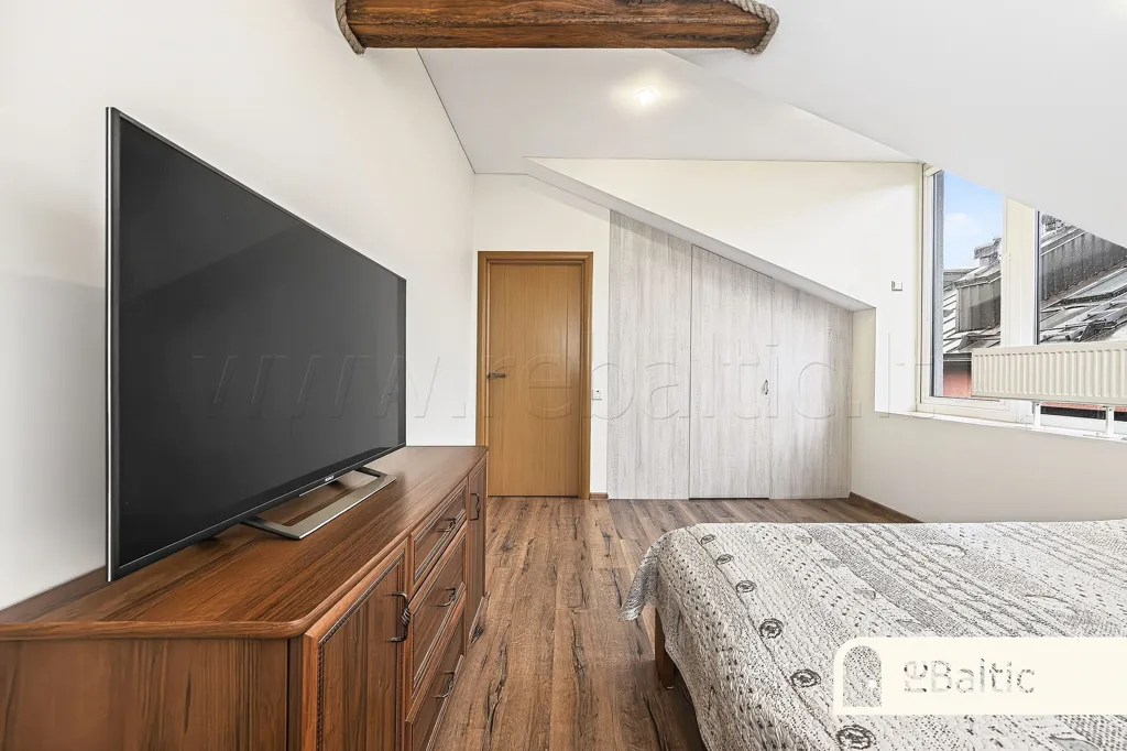 Chambres - Two-Storey Apartment with Fireplace in Burbiškės