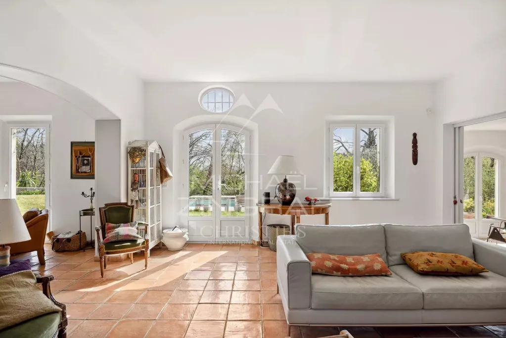 Séjour - Bastide Conçue par Architecte avec Jardins Paysagés