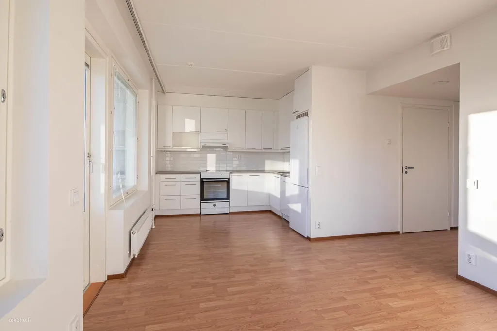 Cuisine - Bright Apartment with Balcony in Rekola, Vantaa