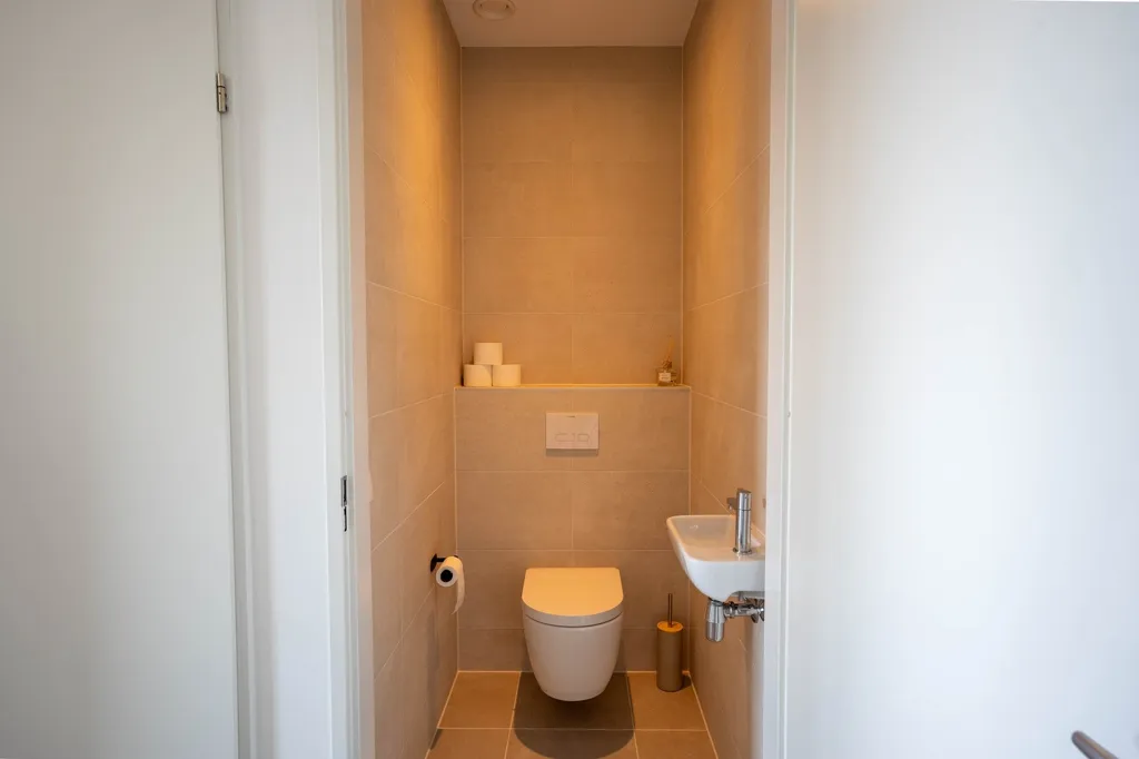 Bathrooms - Fully Furnished 2-Bed Apartment in Hoofddorp