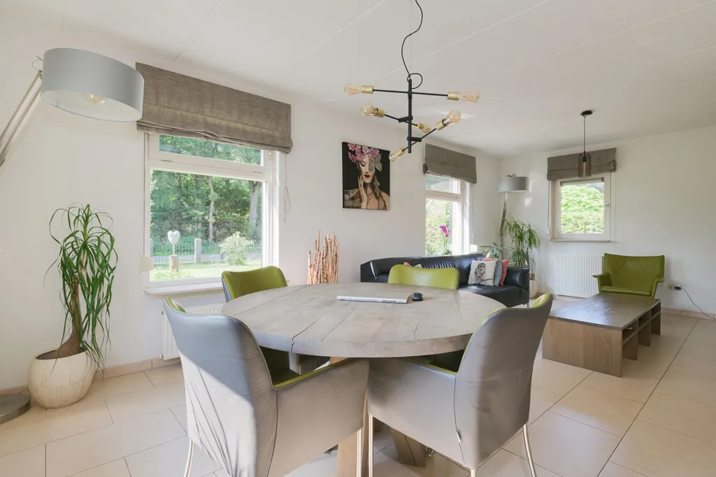 Salle à manger - Villa with Garden and Pool in Westendorp