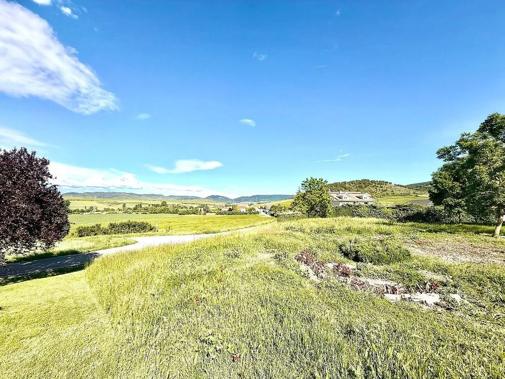 Garden - Terraced Semi-Detached House in Aranguren