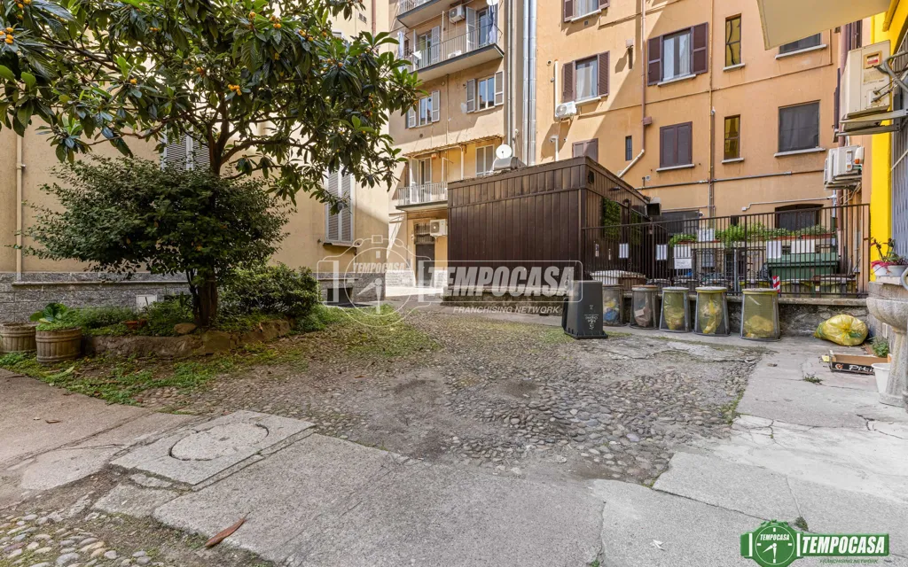 Jardin - Three-Bedroom Apartment in Historic Building, Milan