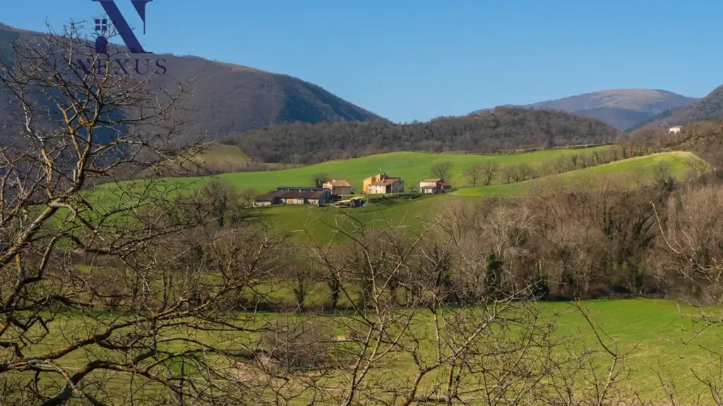 Aed - Rustic Farmhouse with River View in Sassoferrato