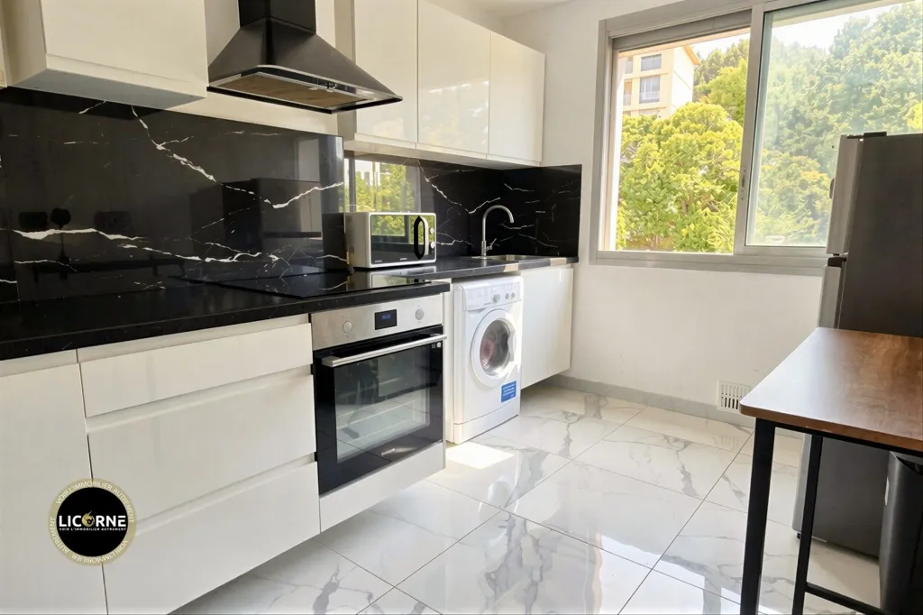 Cucina - Fully Renovated Flat with Balcony in Marseille