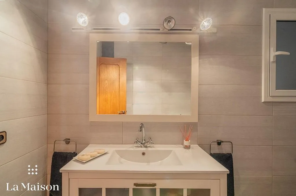 Bathrooms - Luxury House with Pool in Arenys de Munt