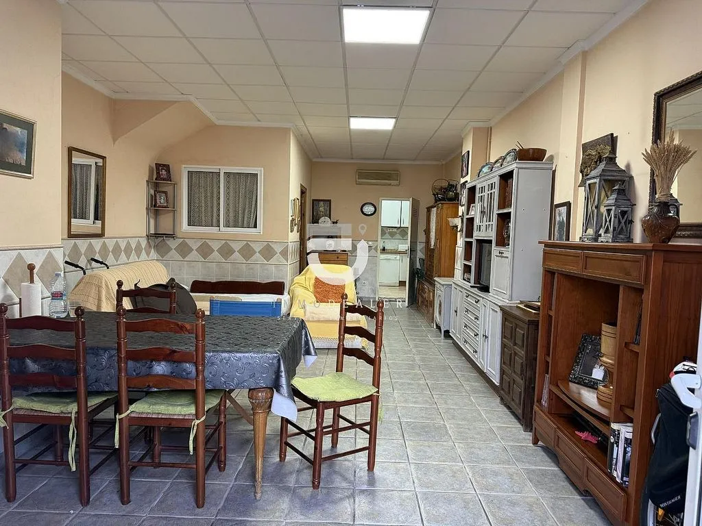 Söögituba - Terraced House with Private Garage in Daimus