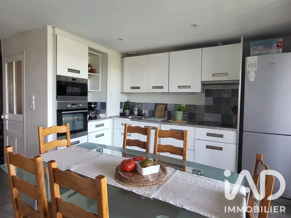 Cuisine - Appartement Duplex Rénové avec Terrasse à Agde