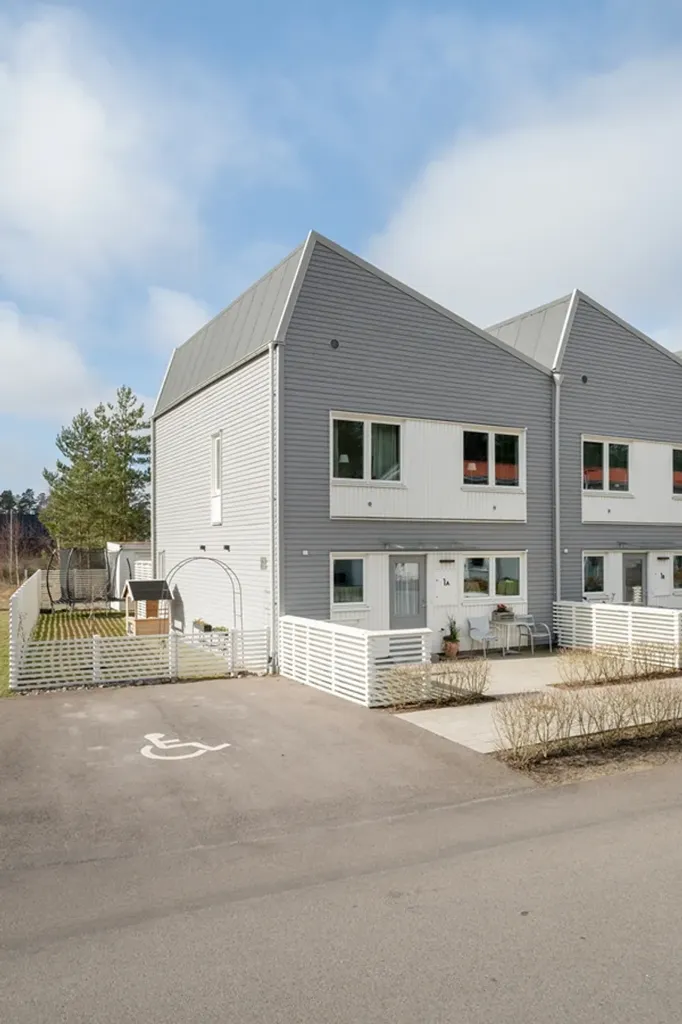 Välivaade - Modern Corner House with South-West View in Kristianstad