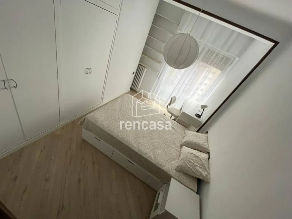 Magamistoad - Spacious Flat with Balcony in Lleida Centre