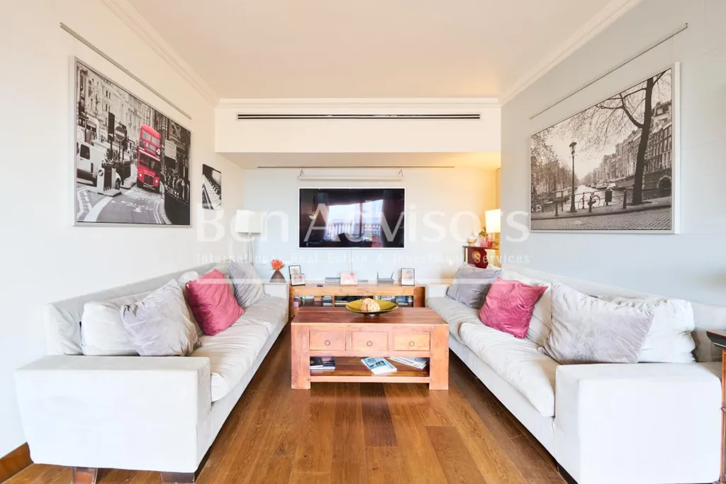 Elutuba - Penthouse with Rooftop Pool in Dreta de l'Eixample, Barcelona