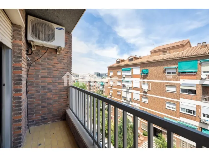 Rõdu - Student Flat with Balcony in Calle San Pablo
