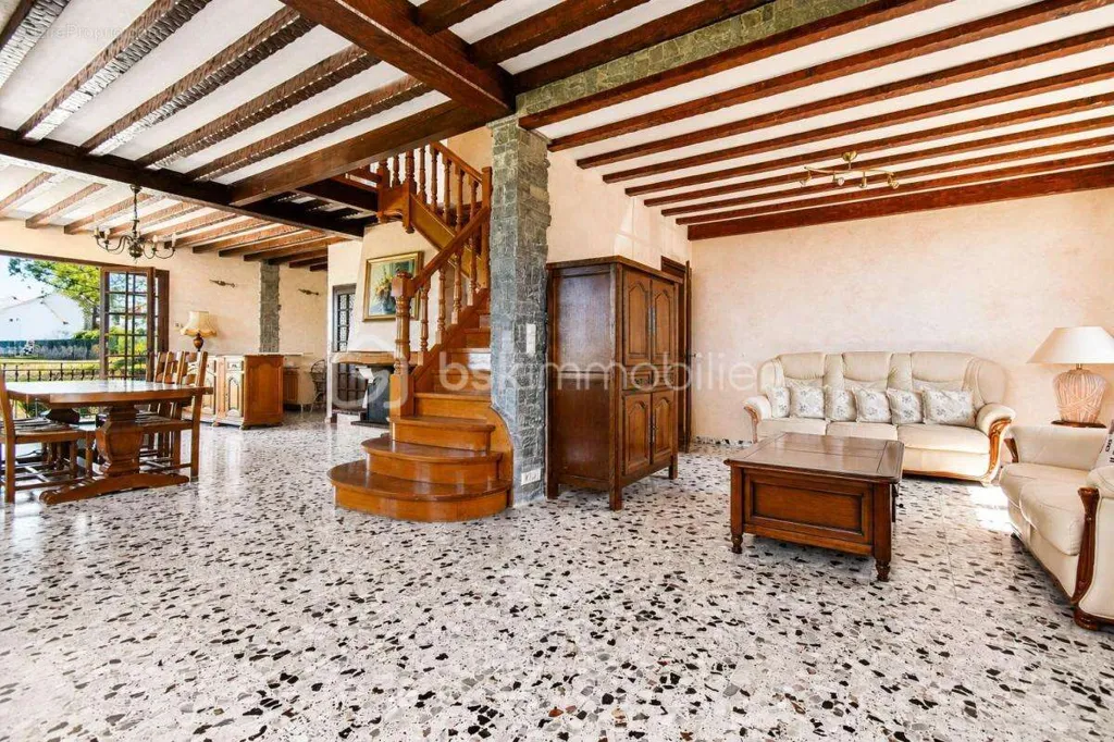 Elutuba - Bright House with Mountain View near Village Centre