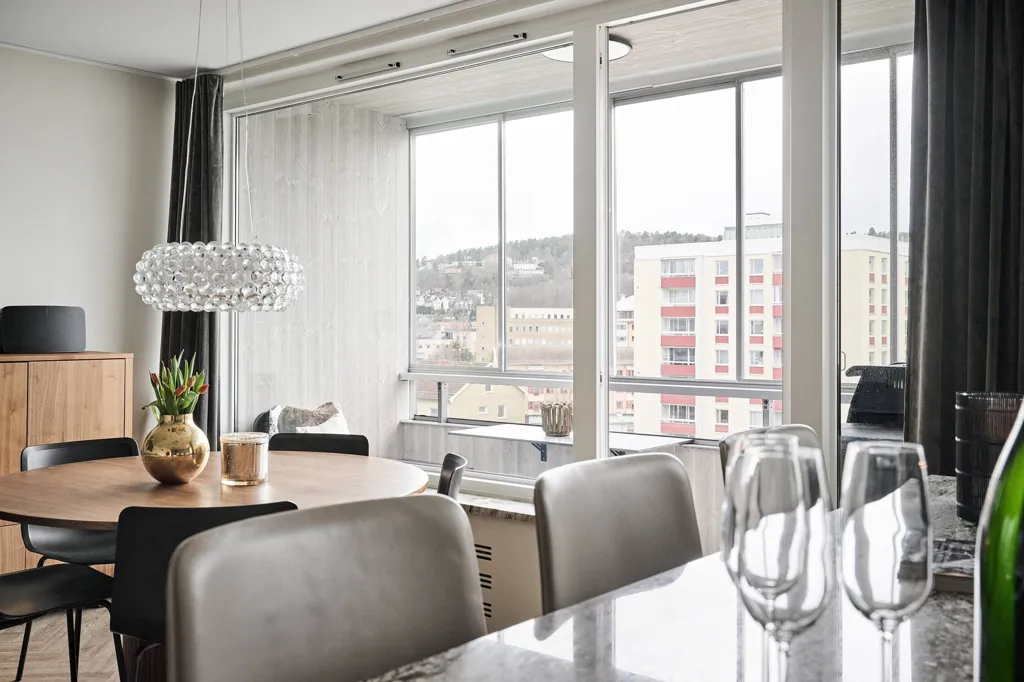 Salle à manger - Modernised Two-Bedroom with Nordanro Kitchen in Jönköping