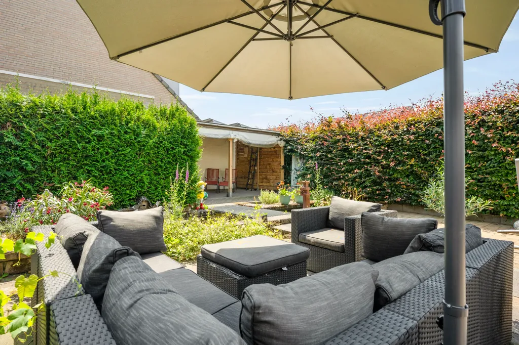 Aed - Spacious House with Deep Garden in Born