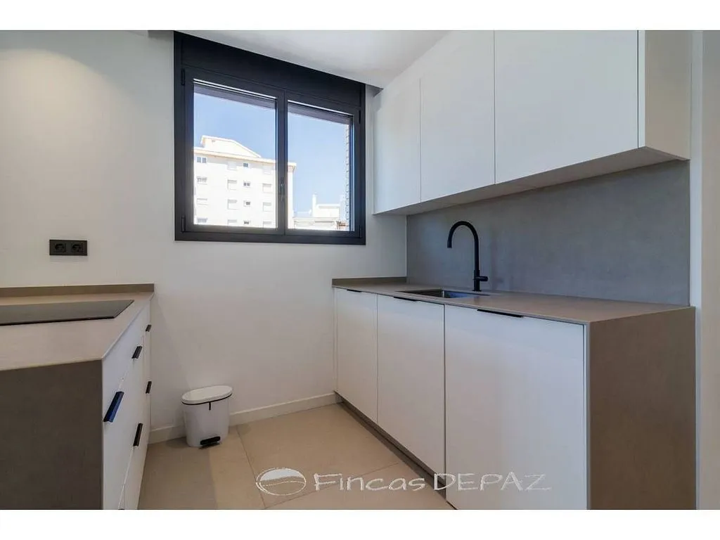 Cucina - Apartment with Sea View on Passeig Marítim