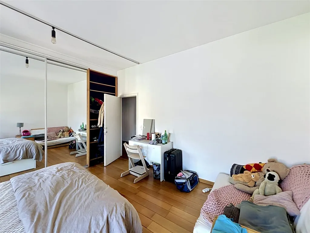 Chambres - Appartement de Luxe avec Garage et Jardin à Liège