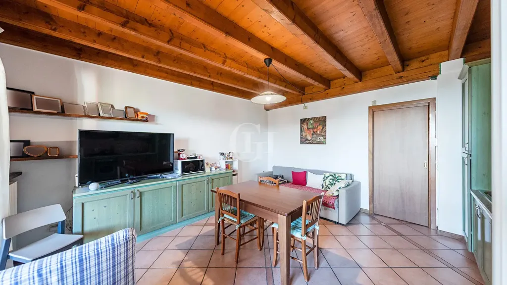 Salle à manger - Trilocale with Private Garden in Padenghe Sul Garda