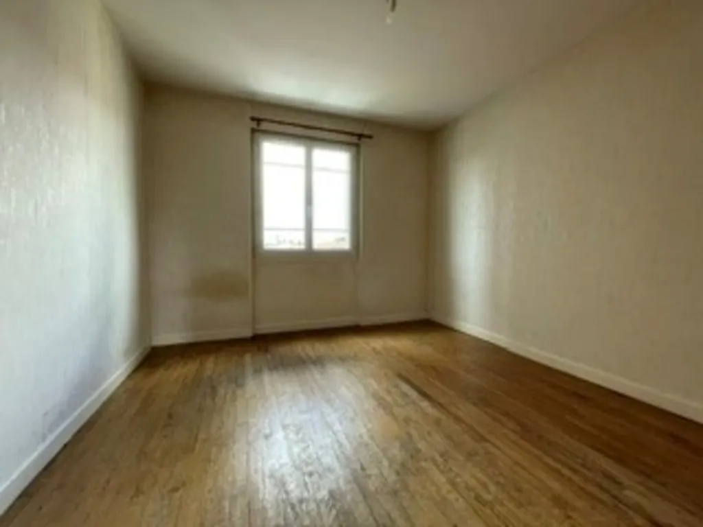 Pièces - Appartement 5 Pièces avec Ascenseur à Clermont-Ferrand