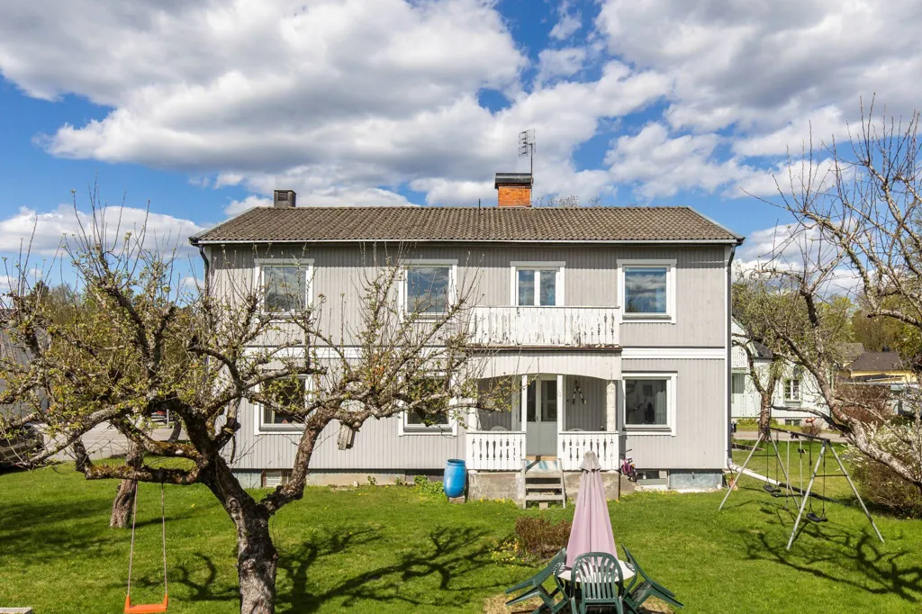 Välivaade - Spacious Villa with Garden in Örebro