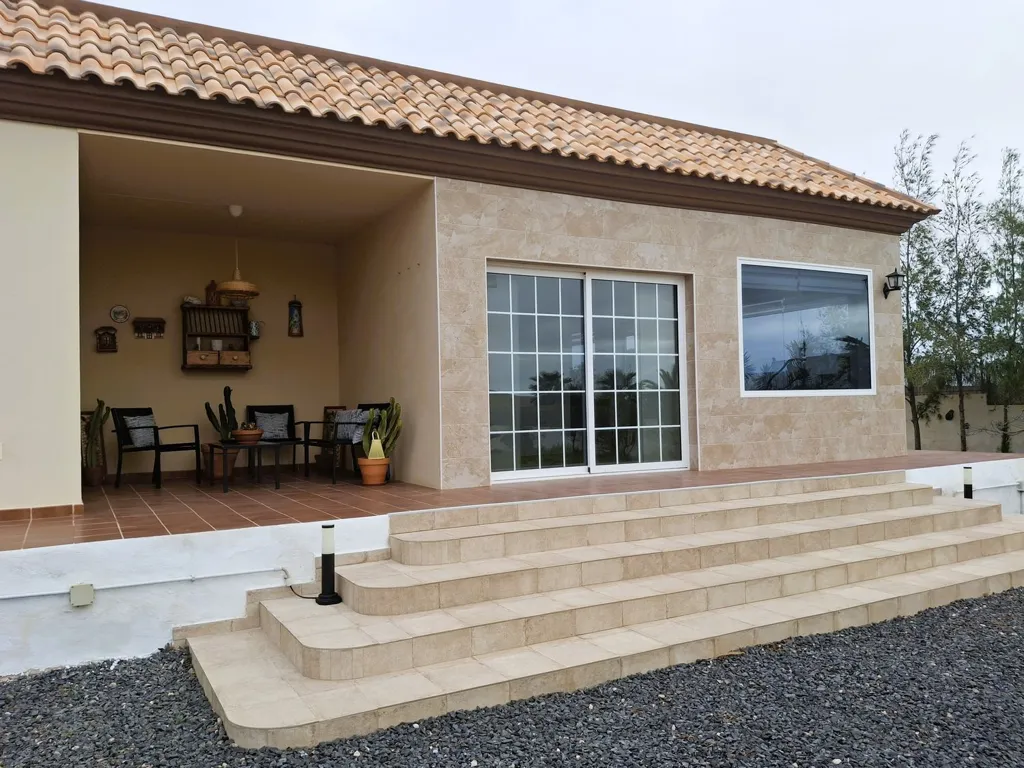 Terrass - Independent Chalet with Pool in La Oliva