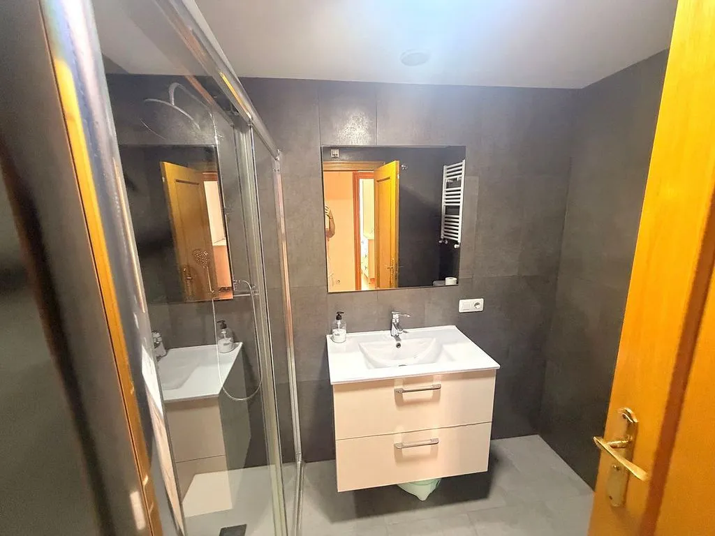 Salles de bain - Apartment with Balcony in Llombai Area