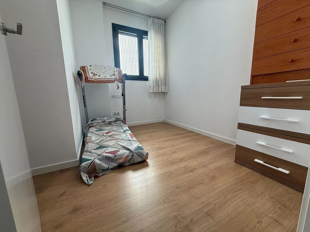 Chambres - Modern Flat with Balcony in La Gavarra