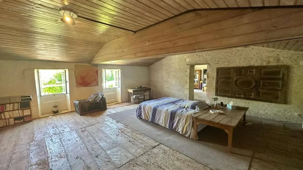 Chambres - Ensemble Immobilier avec Jardin à Chaniers