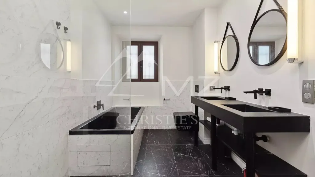 Salles de bain - Villa Rénovée avec Terrasse à Palm Beach, Cannes