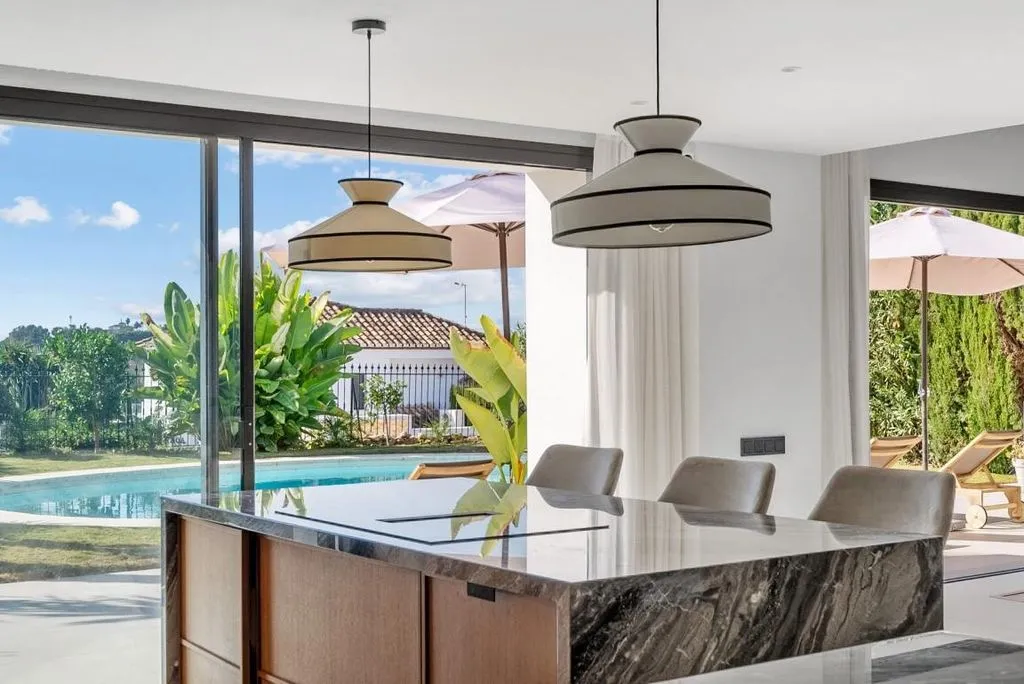 Cuisine - Luxury Villa with Private Pool in Marbella